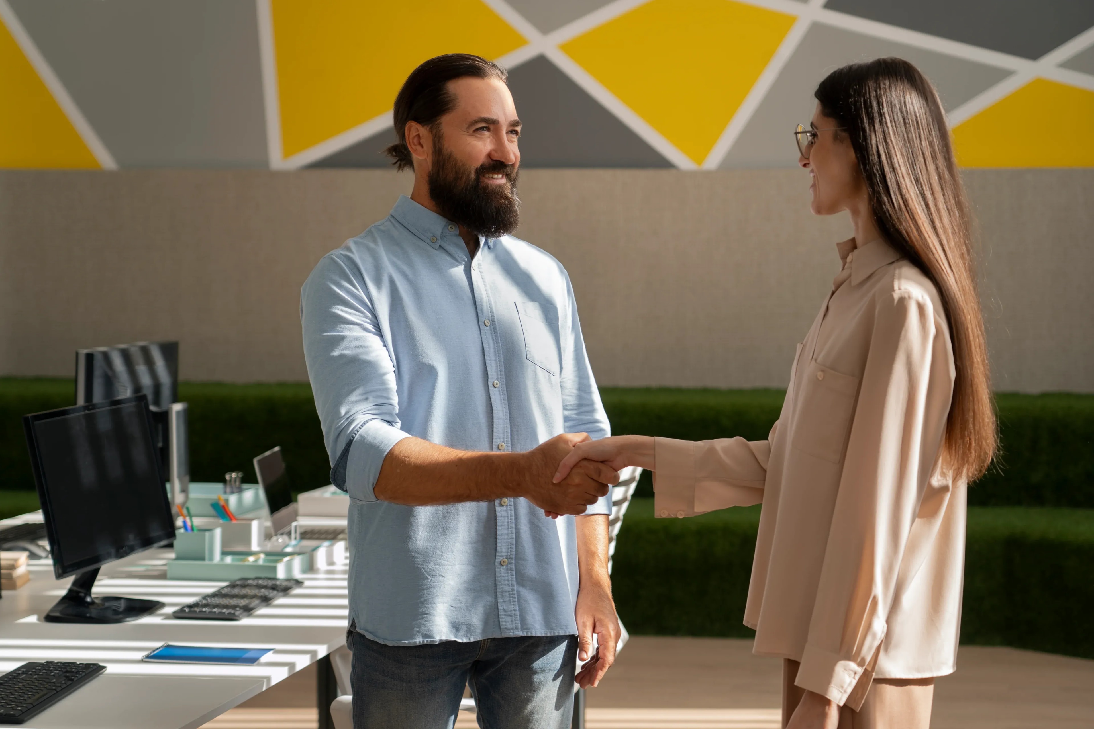 Simplified_Never_Chase_New_Clients_Again_Use_Loyalty_DINGG