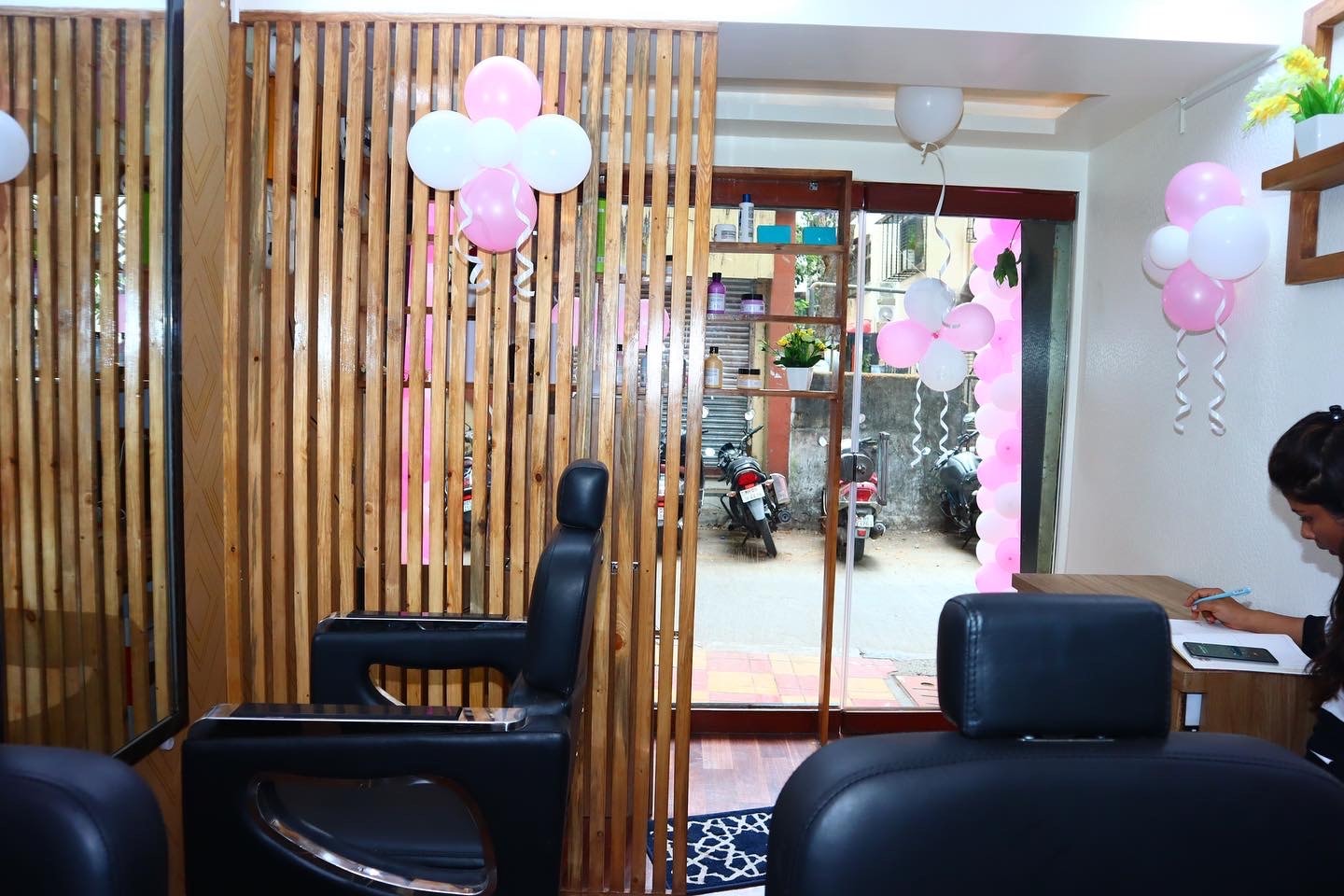 Salon Banner