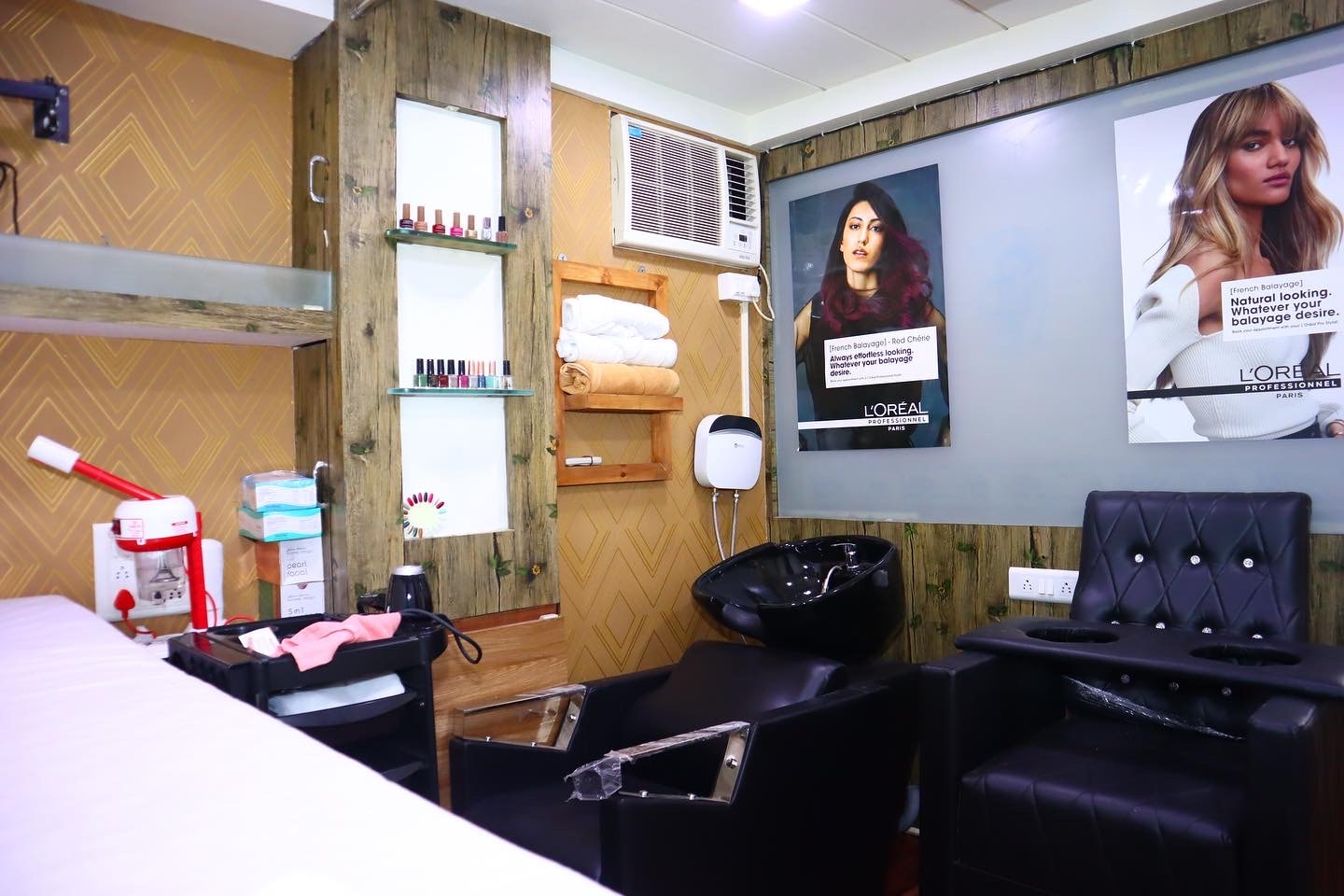 Salon Banner