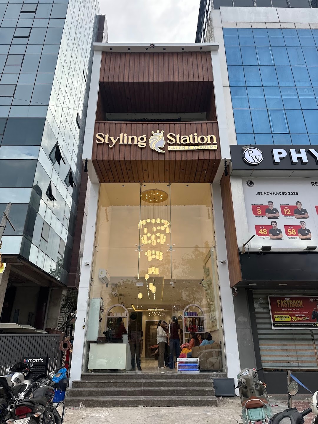 Salon Banner
