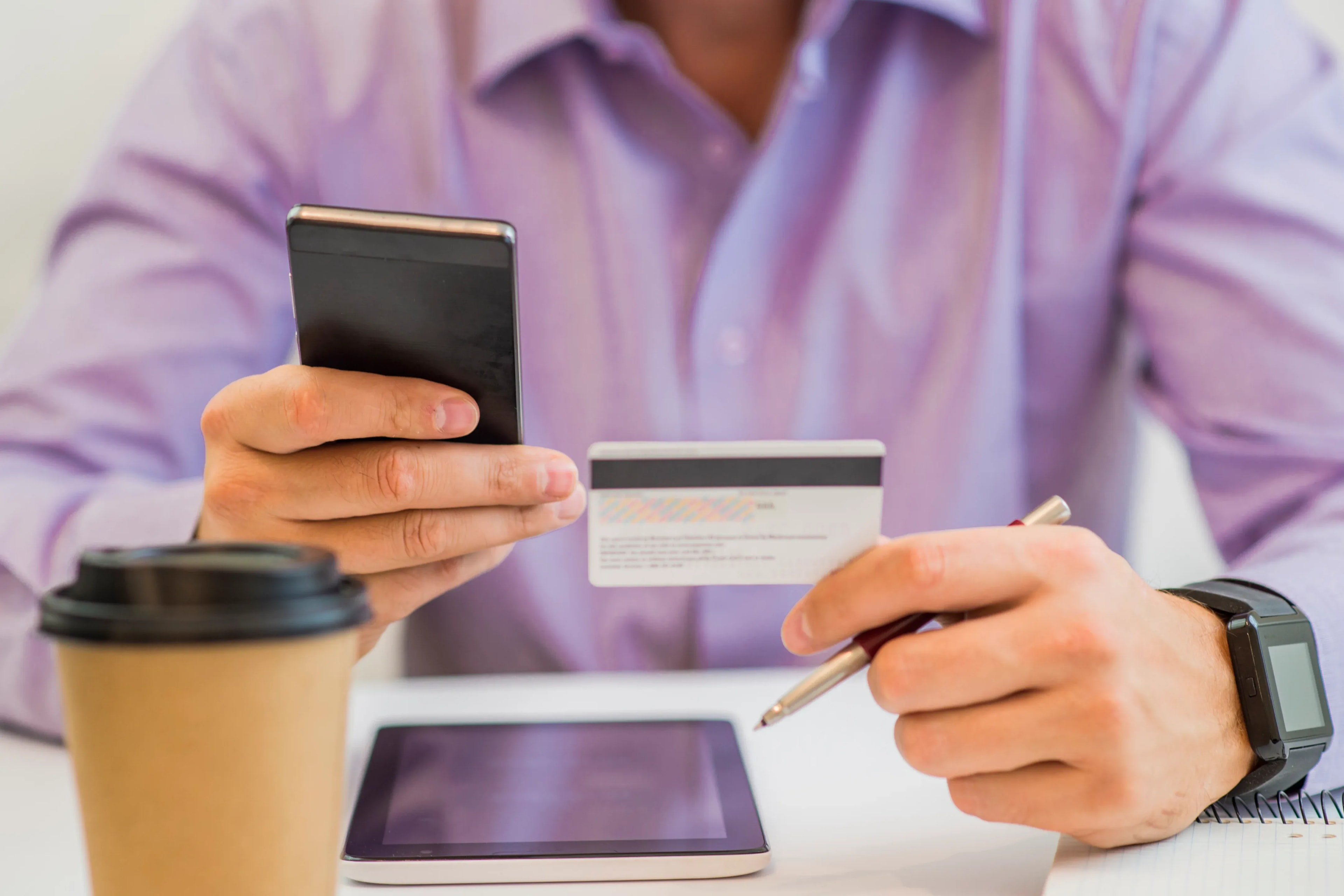 Digital_Loyalty_Programs_vs_Punch_Cards_A_UAE_Salon_Owner’s_ROI_Comparison_DINGG