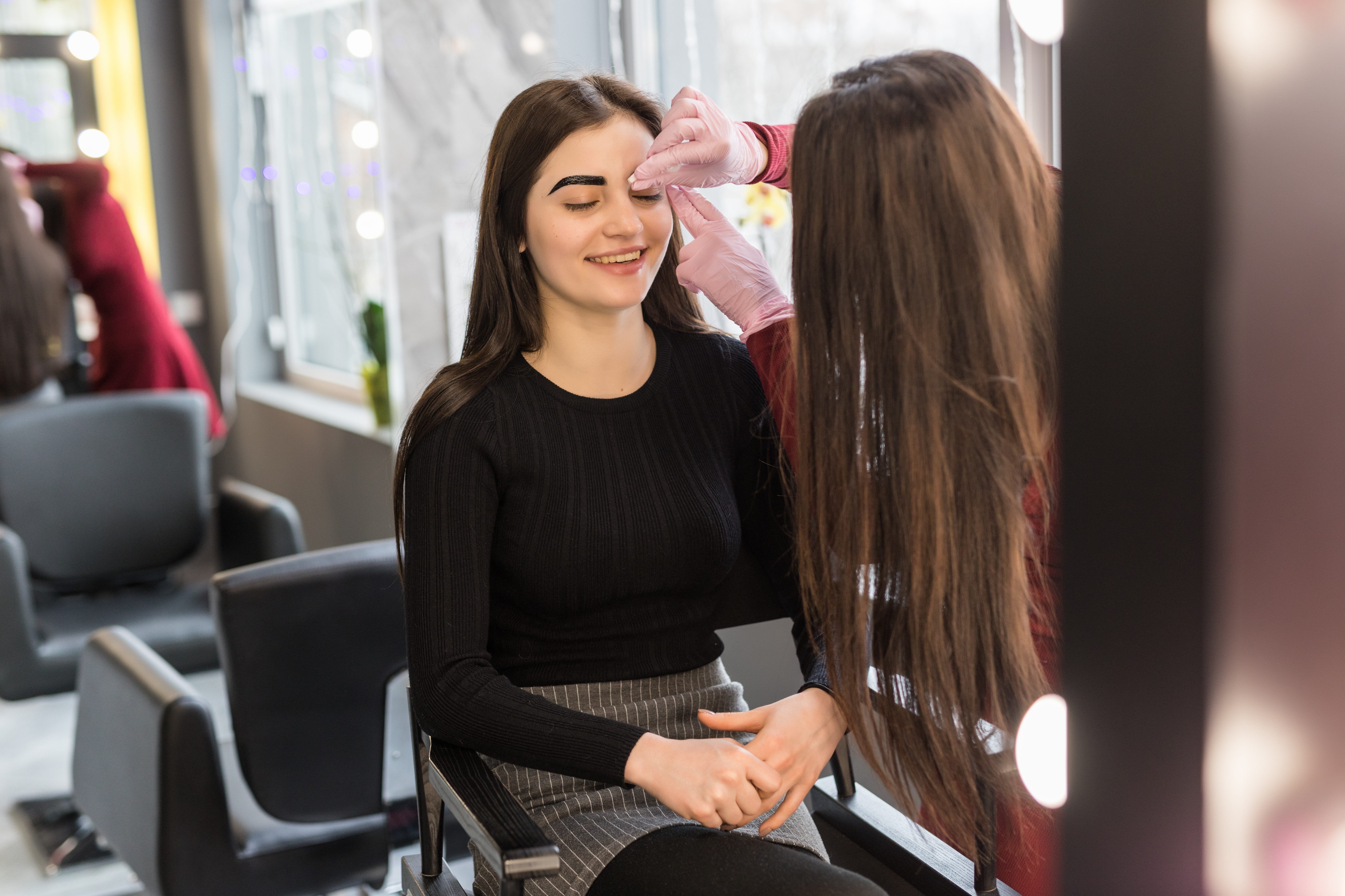 Best Ways to Retain Clients in UAE Salons | CRM Tools Guide 