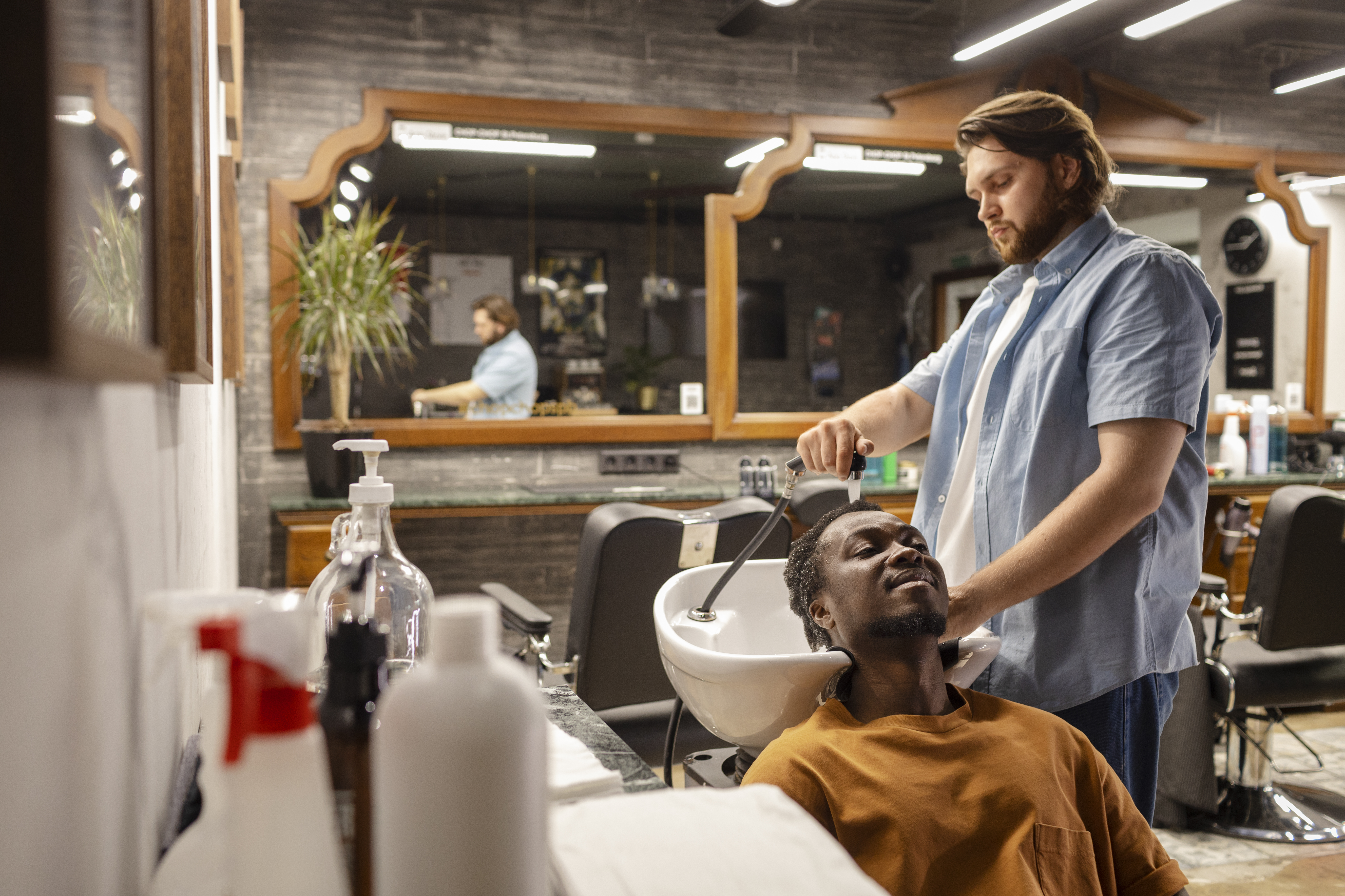 Managing Multi-Branch Salons in the UAE: Why It’s More Difficult