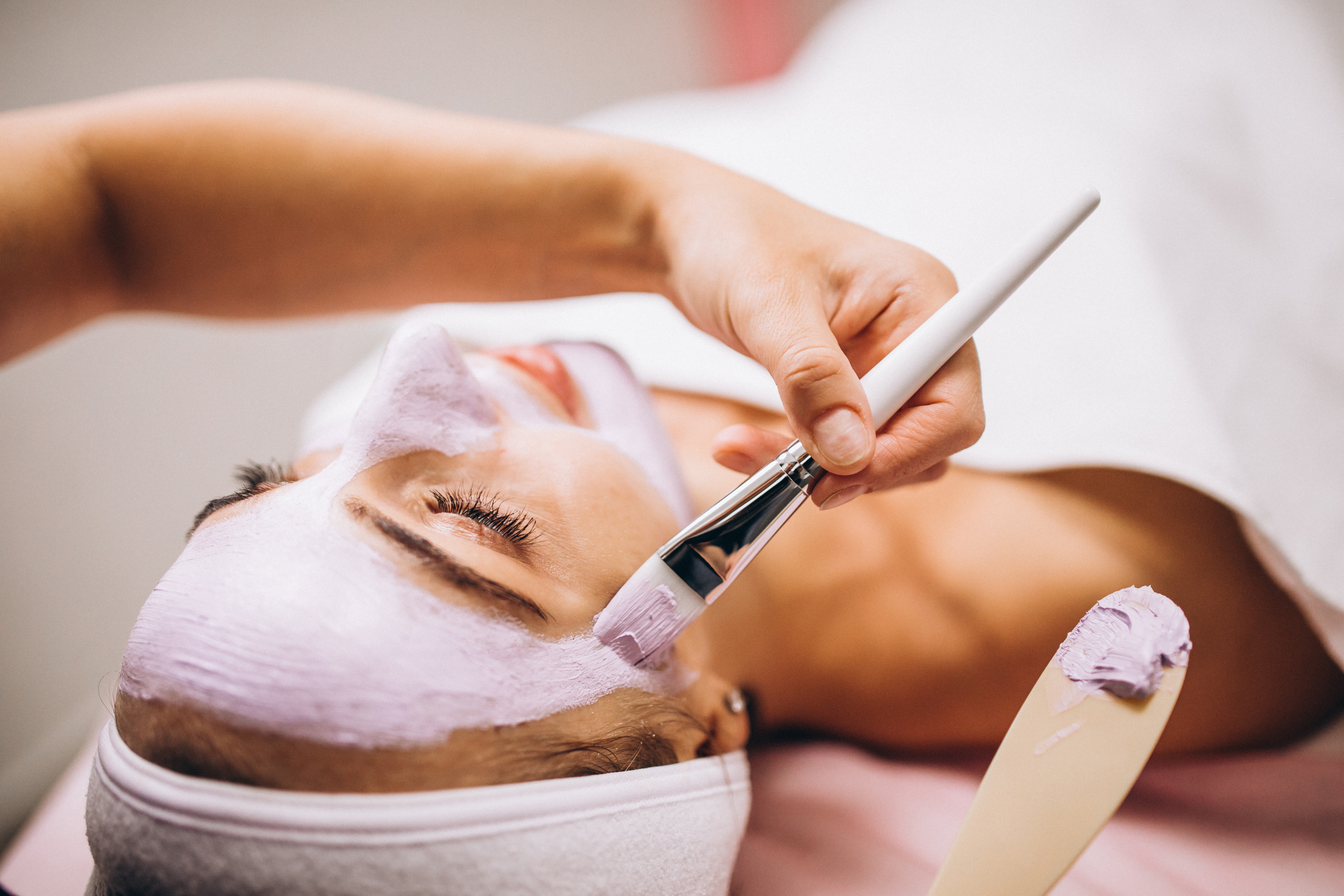Top Challenges Salon Owners Face in the USA (And How to Solve Them)