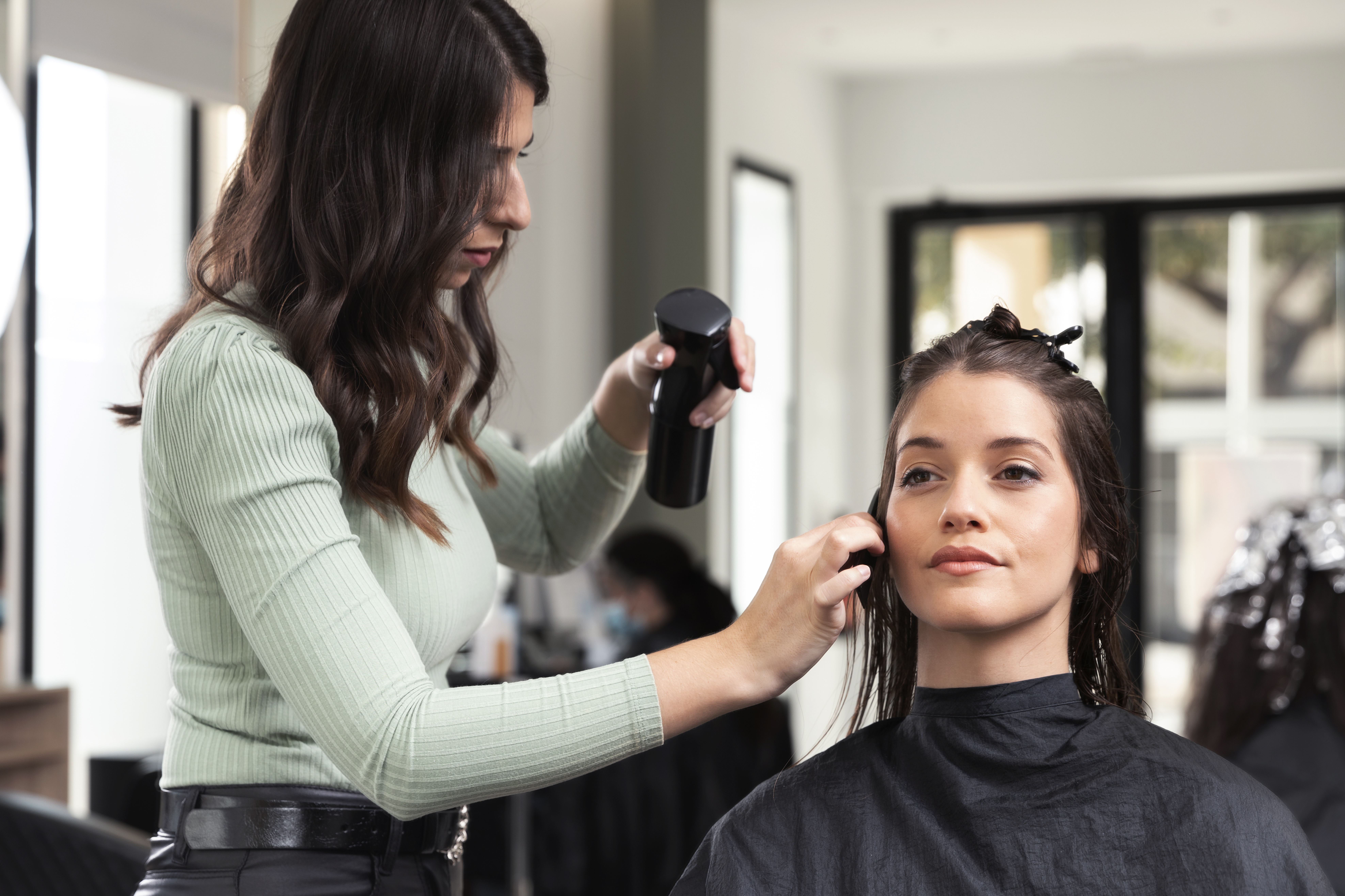 Why Indian Salon Owners Are Switching to DINGG for Salon Management