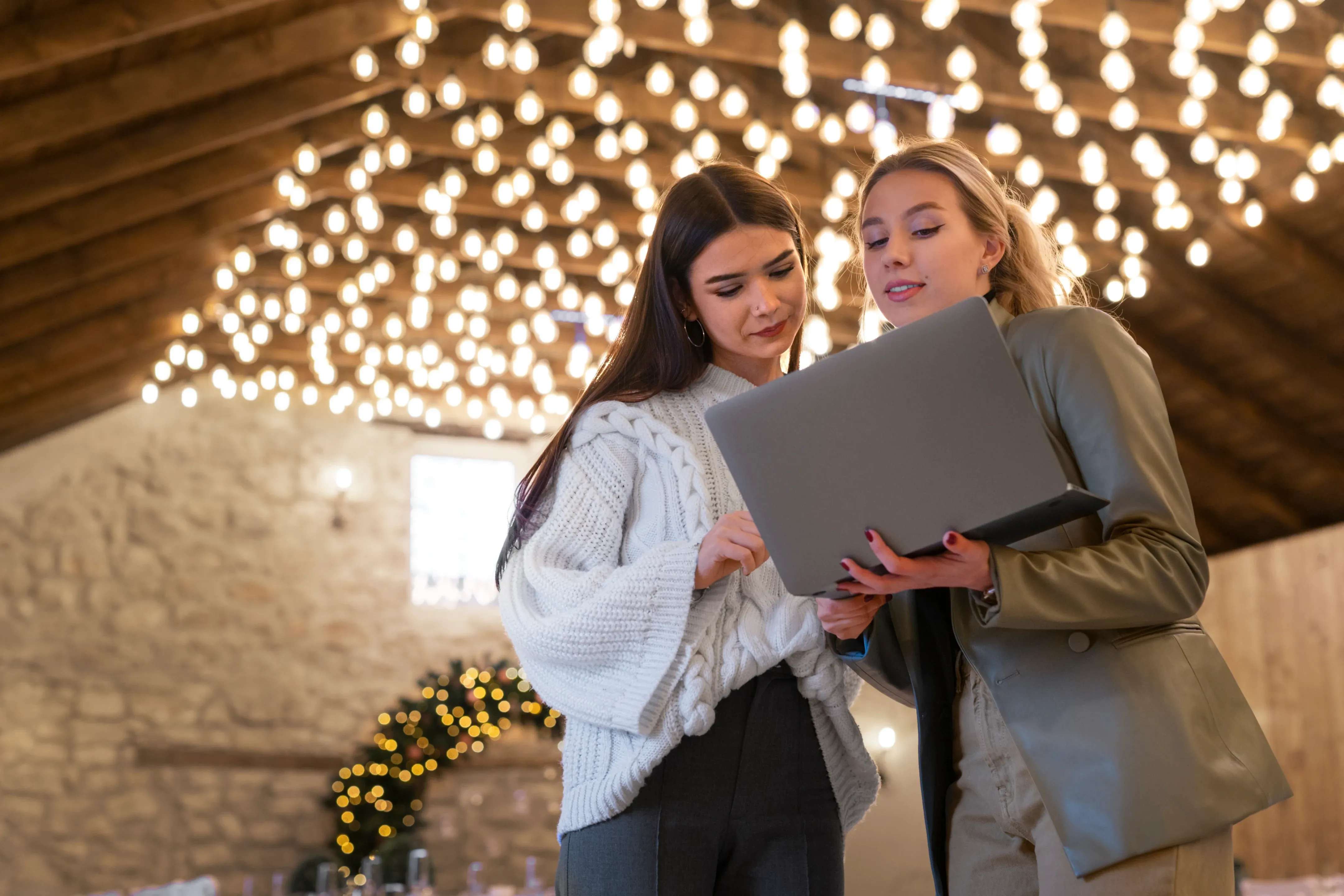 Why_Our_App_Schedules_Wedding_Clients_Better_Than_That_Cheap_Software_DINGG